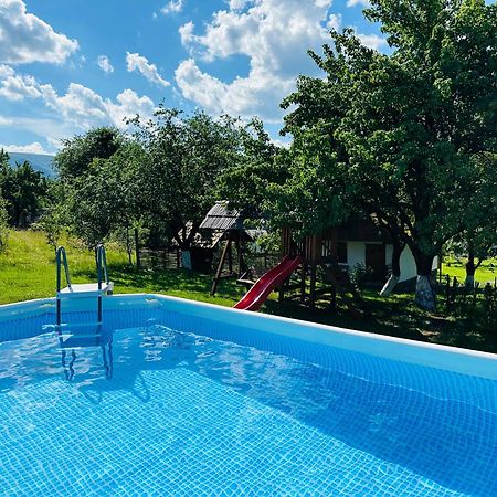 Villa Еко Дім З Соломи Solotschyn Exterior foto