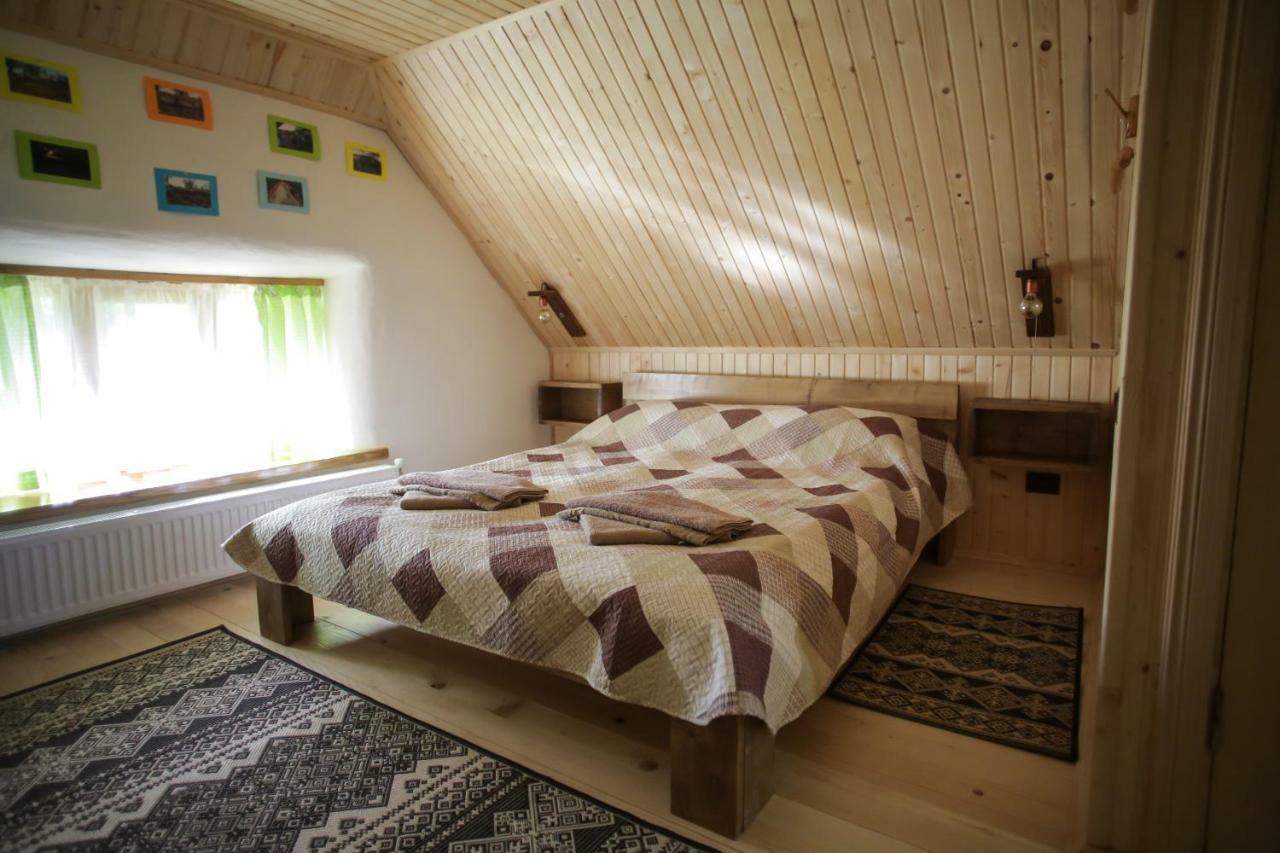Villa Еко Дім З Соломи Solotschyn Exterior foto